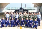 主任委員（第二排左四）受邀巡迴空軍基地座談，勗勉飛官周延飛安各項作為、強化空防戰力。