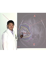中榮治療神經膠母細胞瘤有突破成果，由放射腫瘤部醫師游惟強說明。 （圖／中榮）之照片