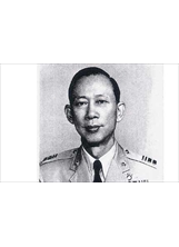 民國六十七年九月一日，劉俊於空軍指揮參謀學院以中將退伍。之照片