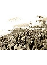 國軍凱旋回到高雄港。之照片