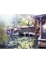 林本源園邸的池畔與造景顯示富家大戶的盛況。之照片