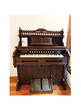 曾在周杰倫MV裡登場過的古董風琴。之照片