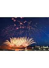 澎湖國際海上花火節，為知名的觀光盛事。（圖／澎湖縣政府旅遊處）之照片