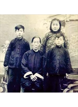民國五十年，作者許平道的母親在洛陽老家，與弟妹留下難能可貴的合影。（圖／許平道）之照片