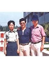作者陳秀竹（左一）早年擔任金門農工職業學校軍訓教官，嚴肅工作紀律，贏得好評。（圖／陳秀竹）之照片