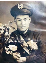 郭餘才士官長曾當選國軍政士，家人至今引以為榮。（圖／郭慶珍）之照片