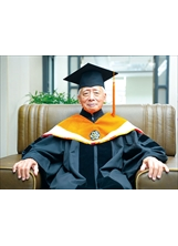 高宗彥獲得博士學位，是活到老、學到老的實踐者。（圖／雲林科大）之照片