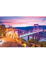 夜晚的大溪橋，浪漫又華麗，也使此橋享有「情人橋」的美稱。之照片