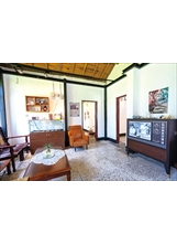 馬祖新村故事館仍保留著復古風的家具擺設。（圖／本刊編輯部）之照片