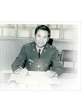 民國58年元月，楊雨耕在輔仁大學文學院擔任教官兼訓導副主任。之照片