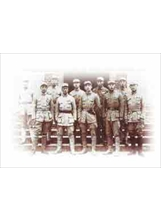 民國卅四年國軍光復武昌時，第92軍21師61團3營8連軍官，於9月15日合影；右起第四位，為當時擔任排長的田增池中尉。之照片