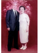 作者母親李毓勤（右）在戰火下，與先生、兒子一起來到臺灣，讓作者至今感念母親的大愛無極。（圖／何德大）之照片