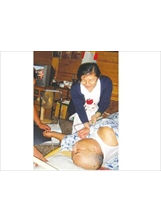 台東榮院開辦社區居家護理，減輕臥床病患家屬看護時的壓力。  （陳麗敏攝）之照片